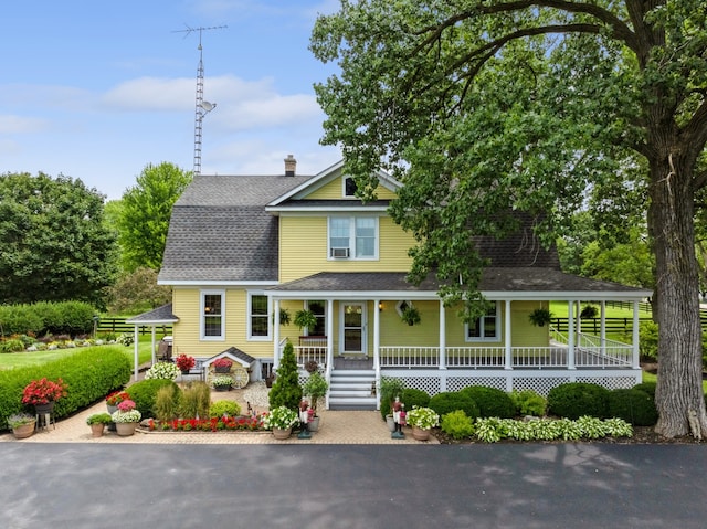 view of front facade with covered porch