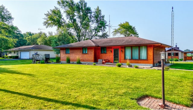 view of front of house with a front lawn