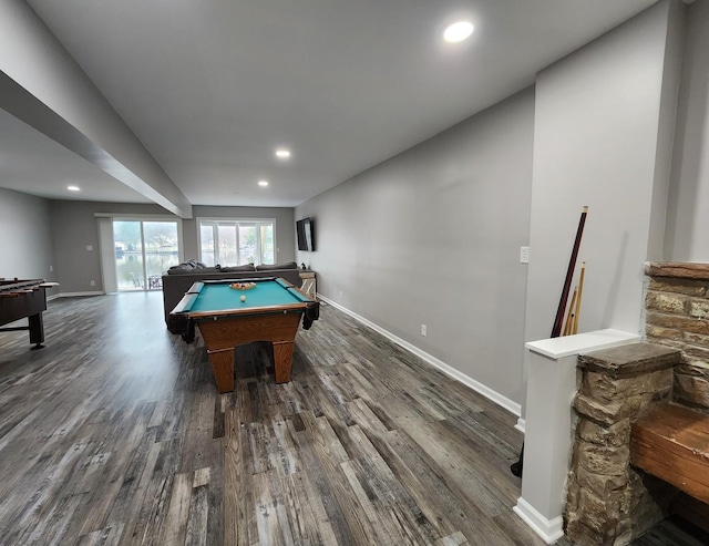 rec room featuring dark wood-type flooring, recessed lighting, billiards, and baseboards