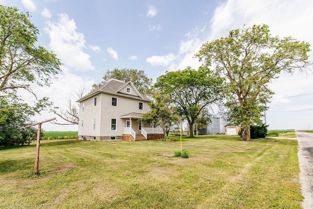 view of front of house featuring a front yard