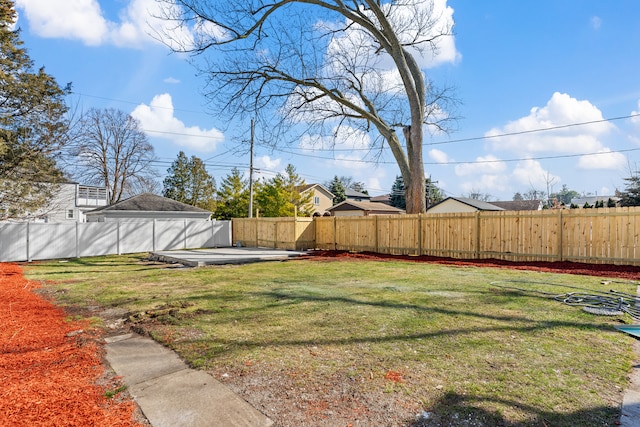 view of yard with a patio area