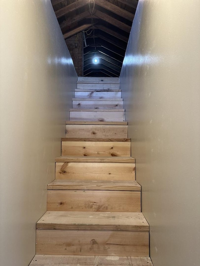 705 N Cottage Ave, Kankakee, IL 60901 - staircase featuring vaulted ceiling