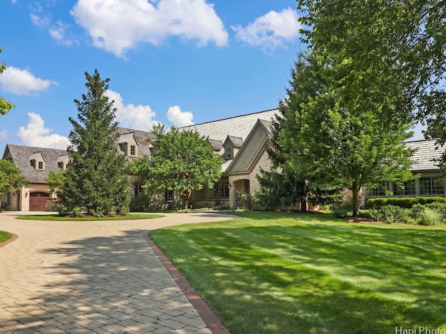 view of front of property with a front lawn