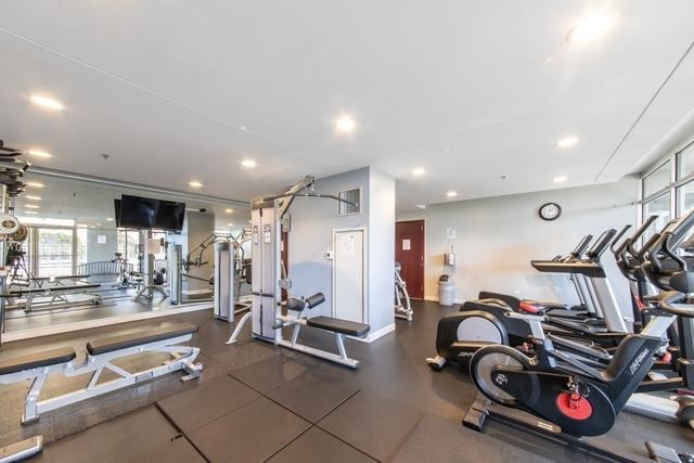 1250 S Michigan Ave Unit 2900, Chicago, IL 60605 - gym with baseboards, visible vents, and recessed lighting