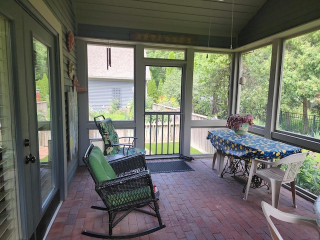 1726 Georgetown Dr, Champaign, IL 61821 - sunroom / solarium featuring lofted ceiling