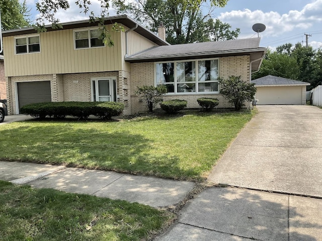 split level home featuring a front yard