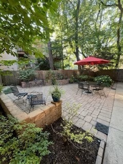 view of yard with a patio area