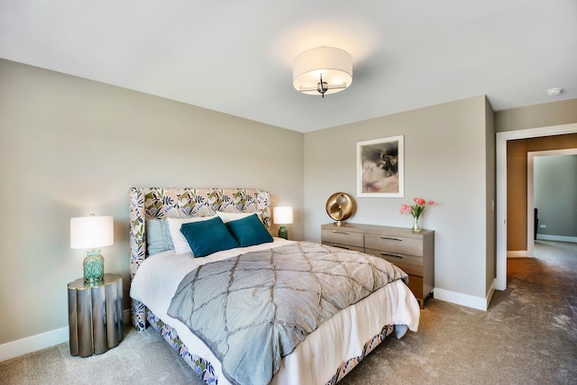 bedroom with carpet flooring