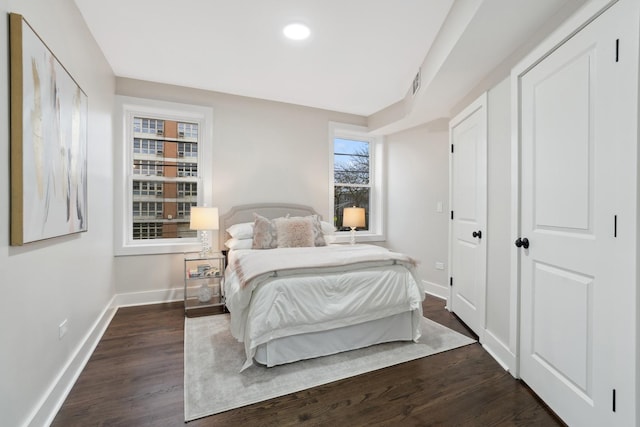 1407 N Hoyne Ave, Chicago, IL 60622 - bedroom with dark wood-style flooring and recessed lighting