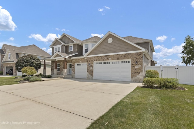 view of front of property featuring a front yard