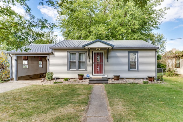 view of front of property with a front lawn