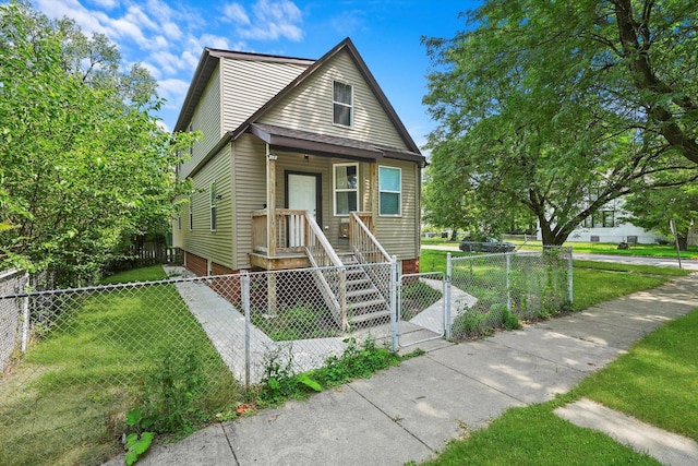 view of front of property with a front yard