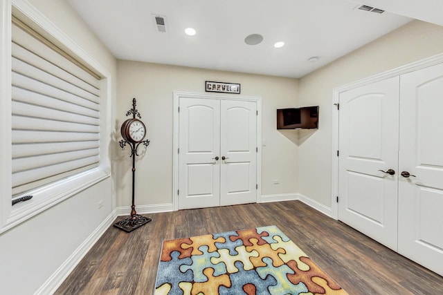 1 Willowcrest Dr, Oak Brook, IL 60523 - game room featuring recessed lighting, baseboards, visible vents, and wood finished floors