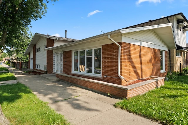 view of home's exterior