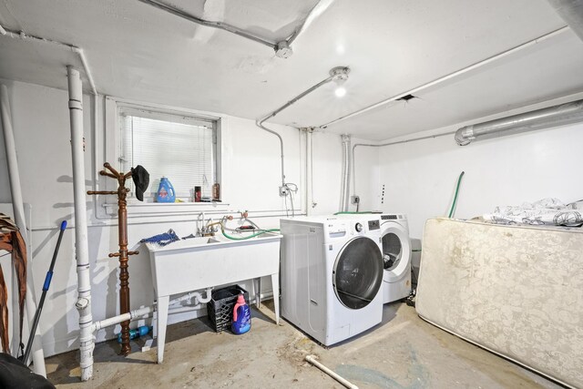 6821 S Campbell Ave, Chicago, IL 60629 - laundry room with washing machine and clothes dryer