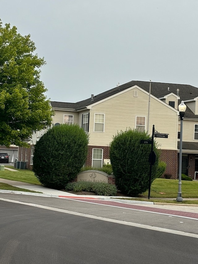 view of side of property