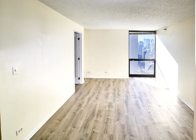 Listing photo 3 for 1122 N Clark St Unit 3110, Chicago IL 60610