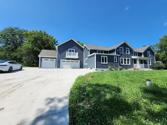 view of front of home with covered porch and a front lawn