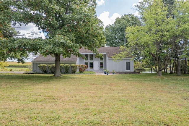 exterior space featuring a lawn