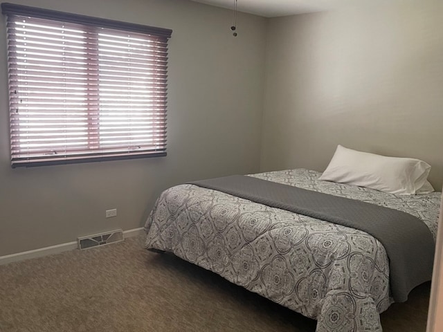 bedroom featuring carpet floors