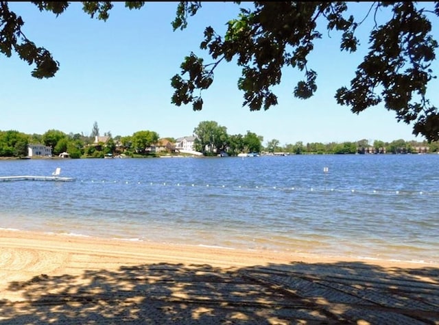 68 Beech Dr, Lake Zurich, IL 60047 - water view