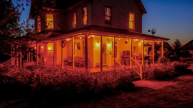 view of front facade with covered porch