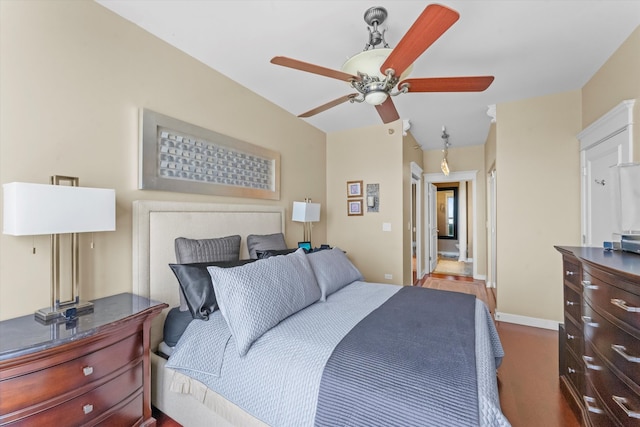 bedroom with ceiling fan