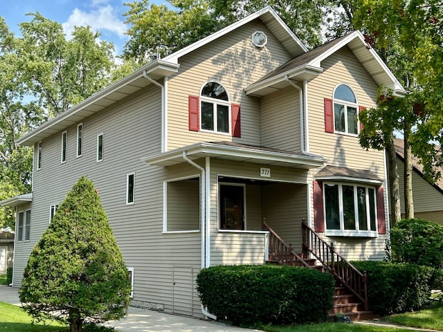 view of front property