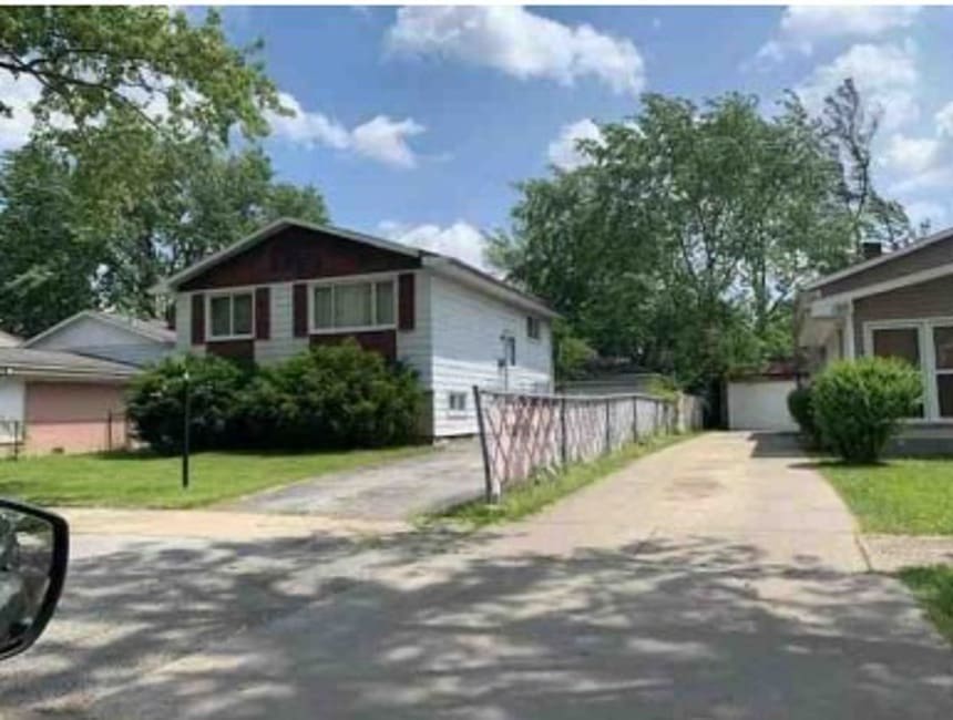 16423 Marshfield Ave, Markham, IL 60428 - view of front of home