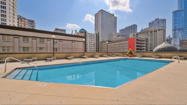 view of swimming pool