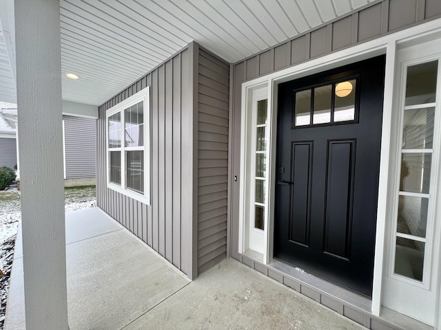 entrance to property with covered porch