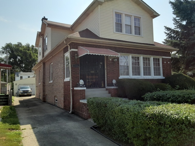 view of front facade