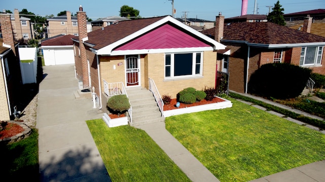 view of front of house with a front yard