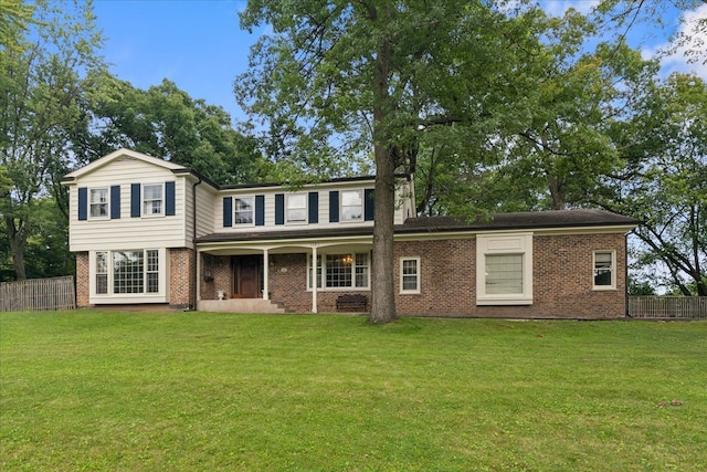 view of front of house featuring a front yard