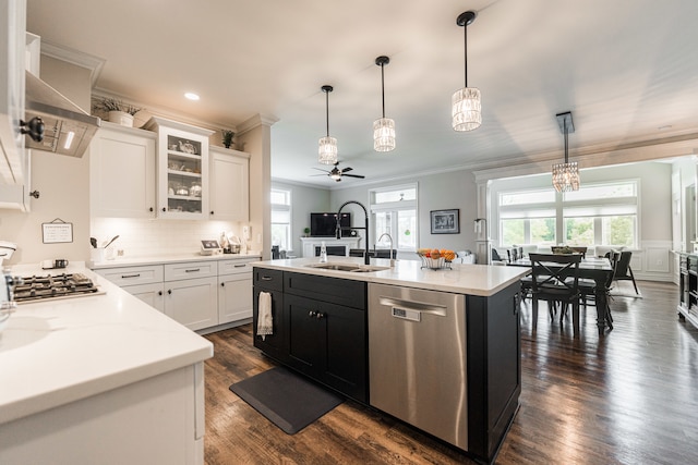 kitchen featuring ceiling fan, dark wood-type flooring, and white cabinets