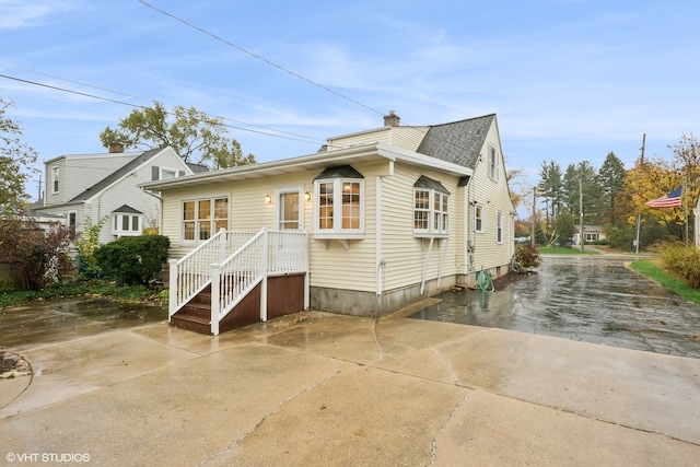 view of front of house