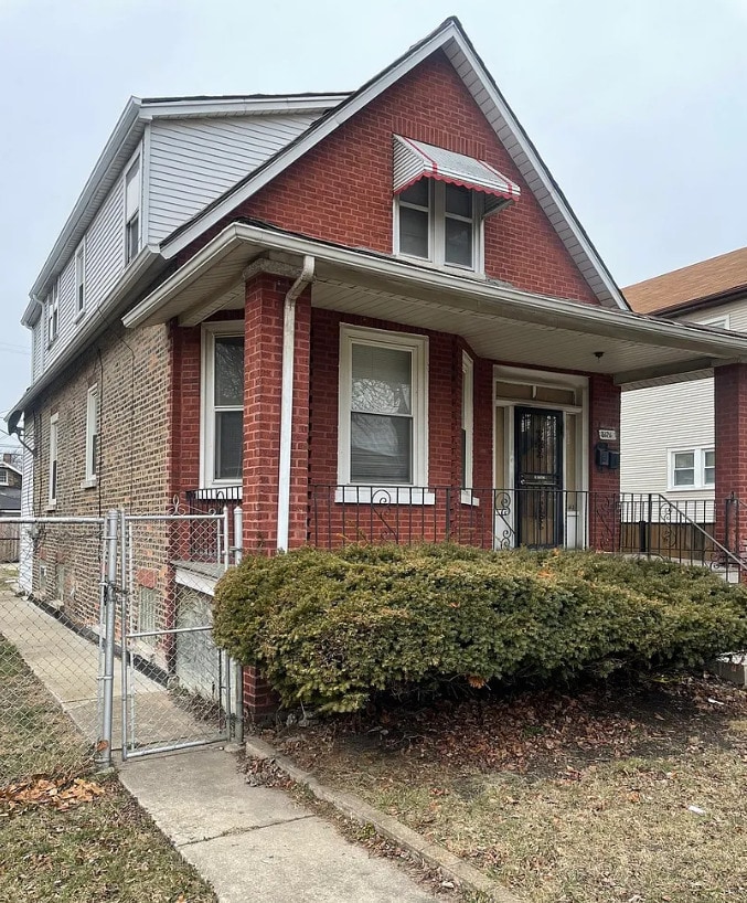 view of front facade featuring covered porch