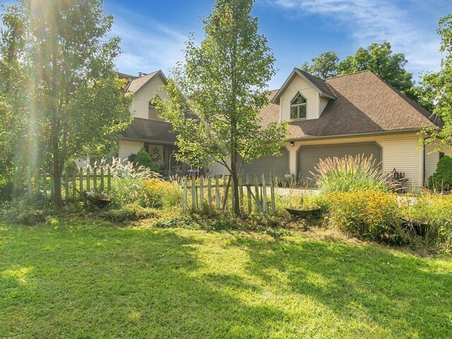 exterior space featuring a lawn