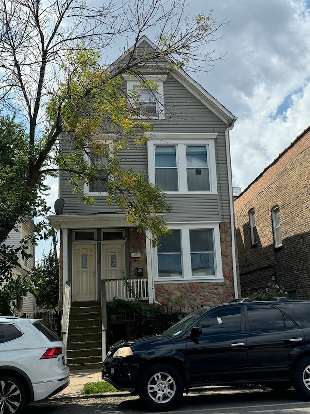 view of front facade with covered porch