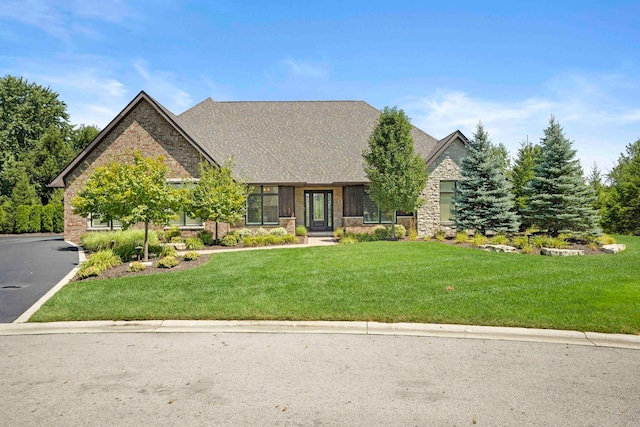 view of front of house with a front lawn