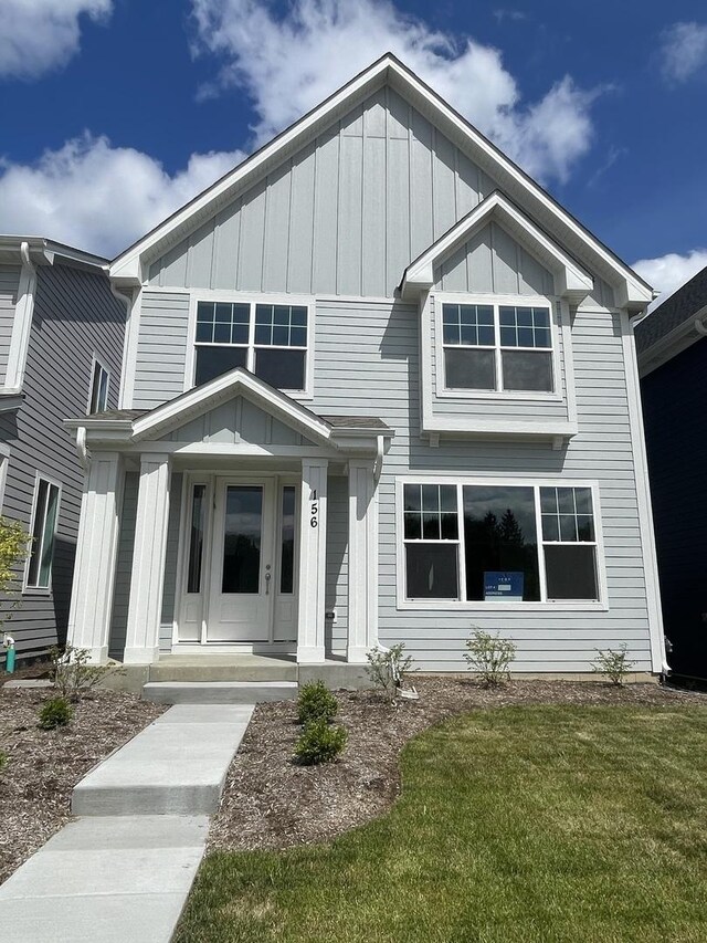 view of front of home with a front yard