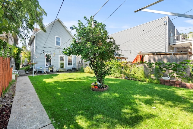 exterior space featuring a yard