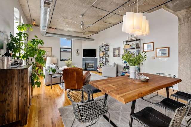 758 N Larrabee St Unit 811, Chicago, IL 60654 - dining space featuring light wood-type flooring