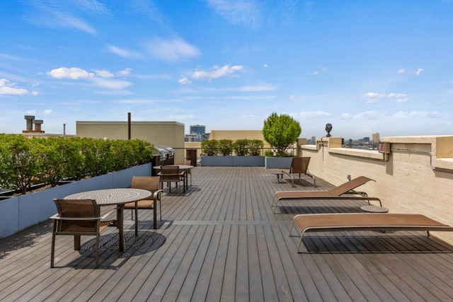 758 N Larrabee St Unit 811, Chicago, IL 60654 - wooden terrace with outdoor dining space