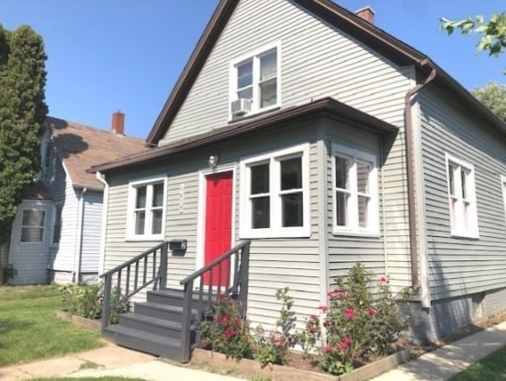 view of bungalow-style house