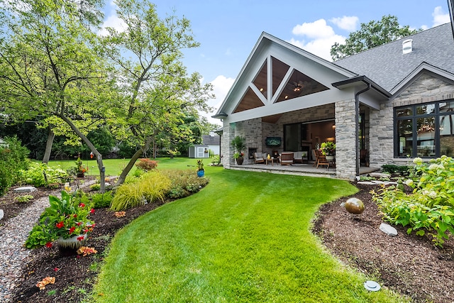 view of yard featuring a patio