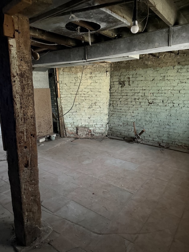 view of unfinished basement