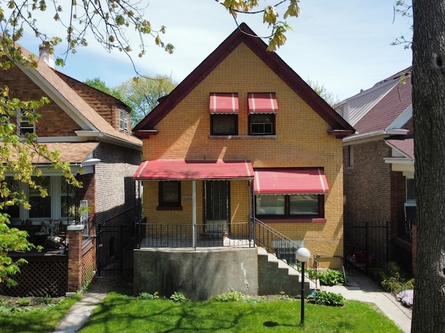 view of front facade