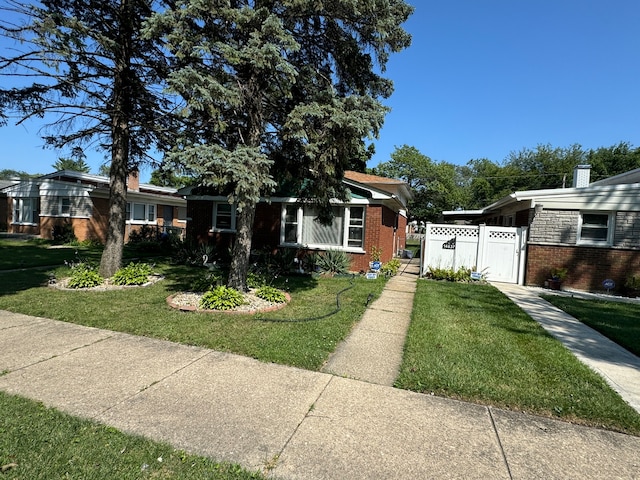 view of front of property with a front lawn