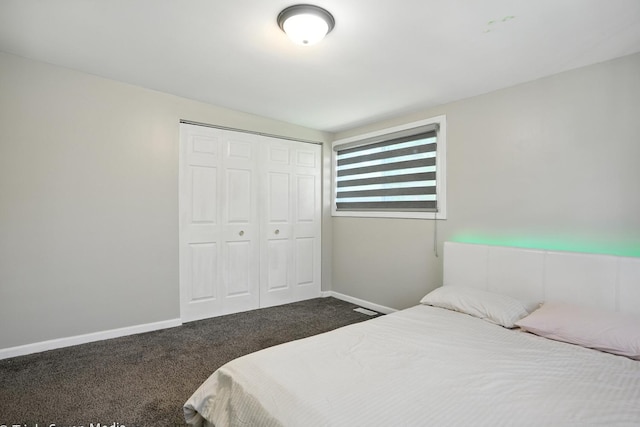 28629 W Ravine Dr, Barrington, IL 60010 - carpeted bedroom with a closet and baseboards